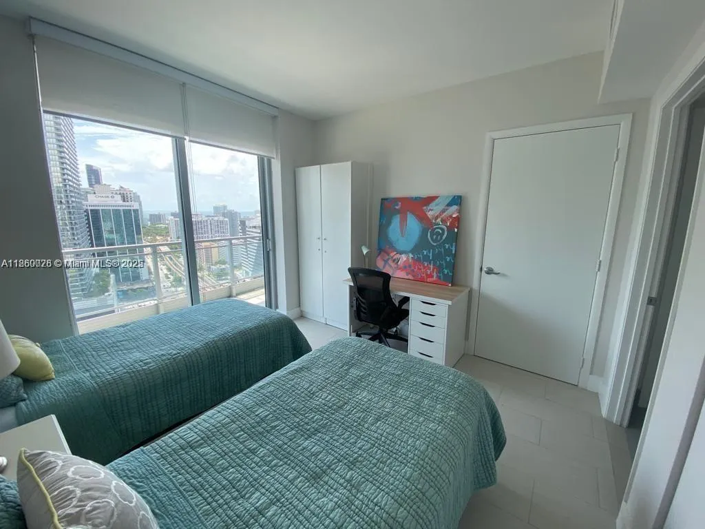 92 SW 3rd St, #3102