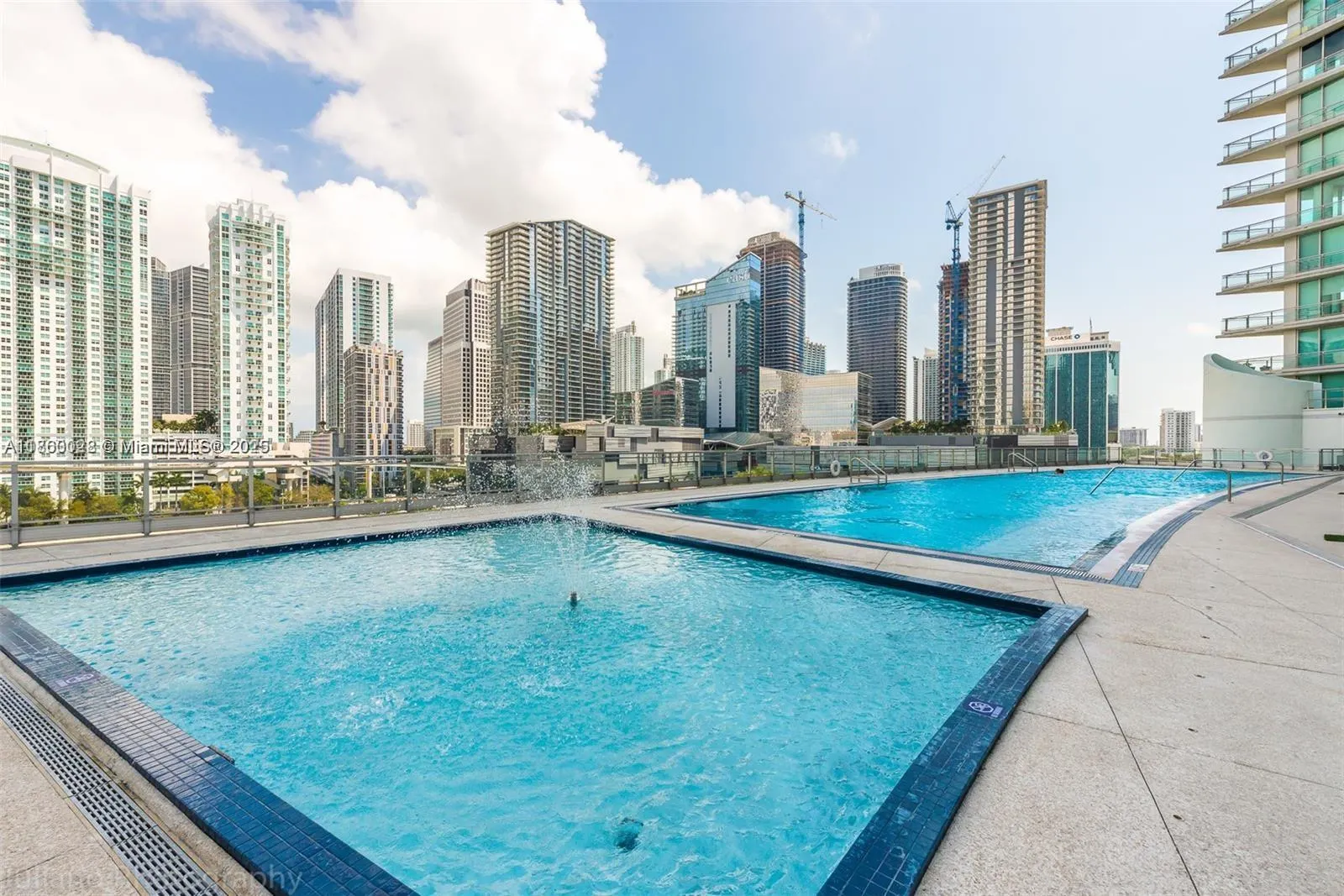 92 SW 3rd St, #3102
