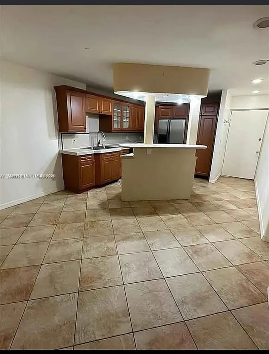 11925 NE 2nd Ave, #B317