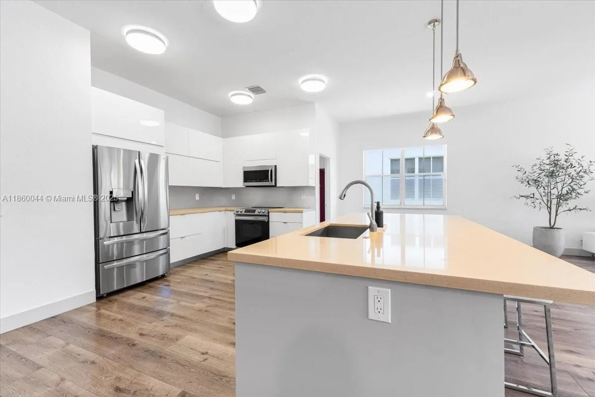 830 Lavender Cir, #0
