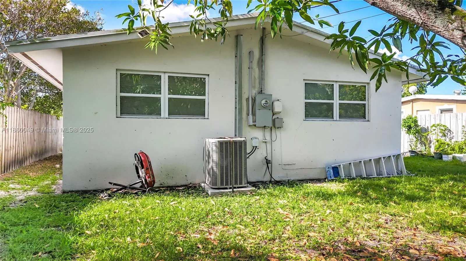 921 NW 14th St
