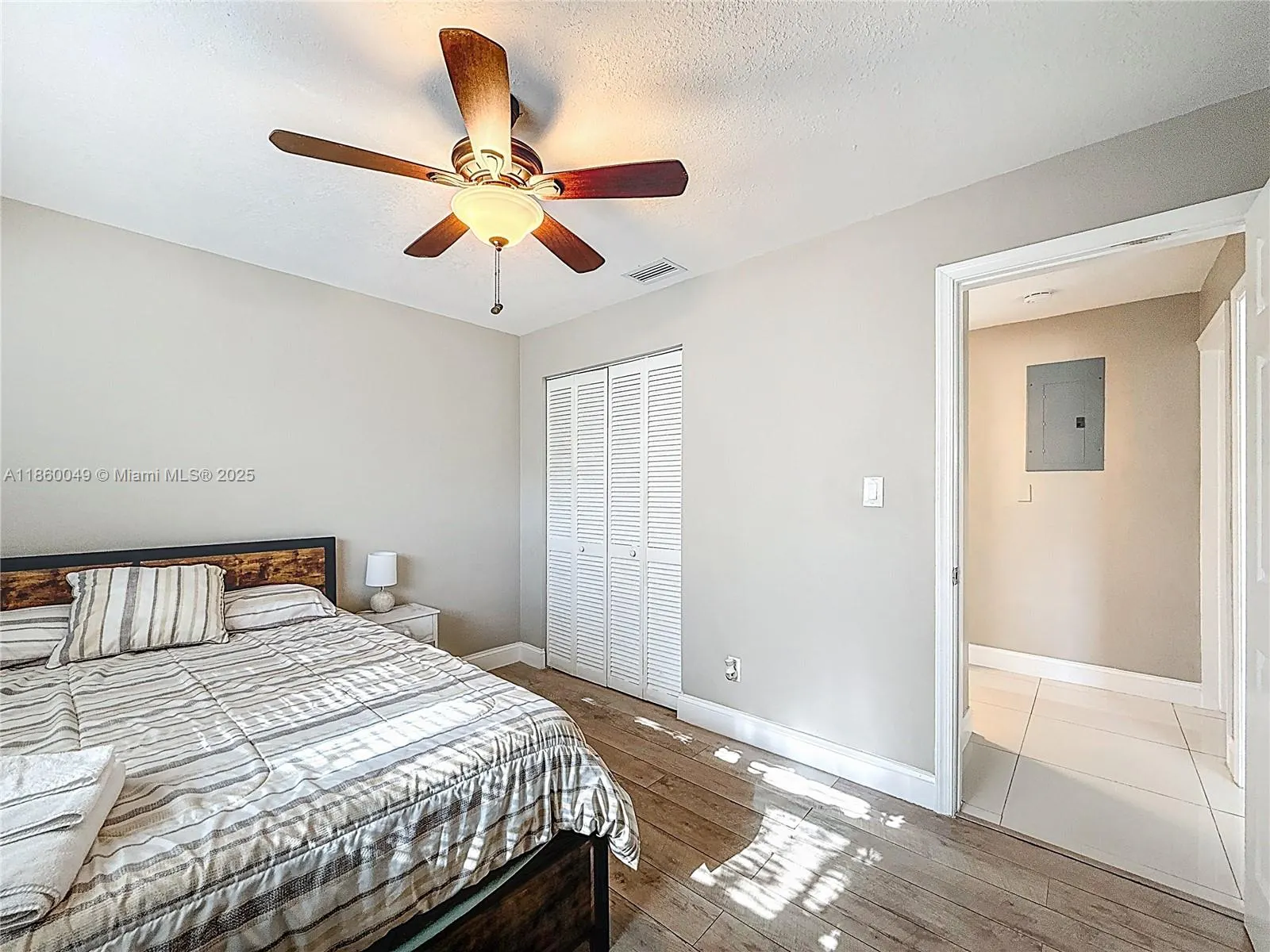 921 NW 14th St