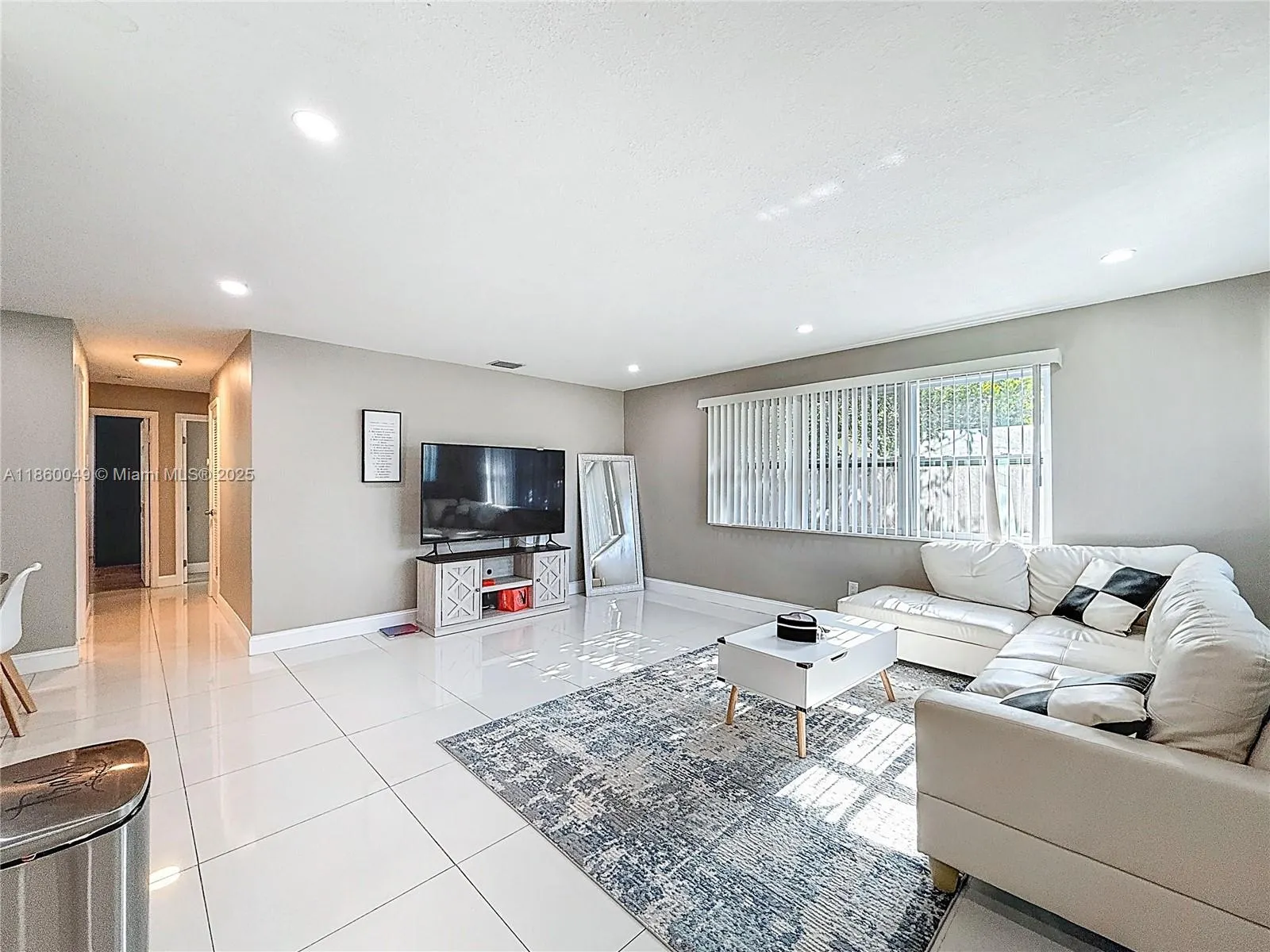 921 NW 14th St