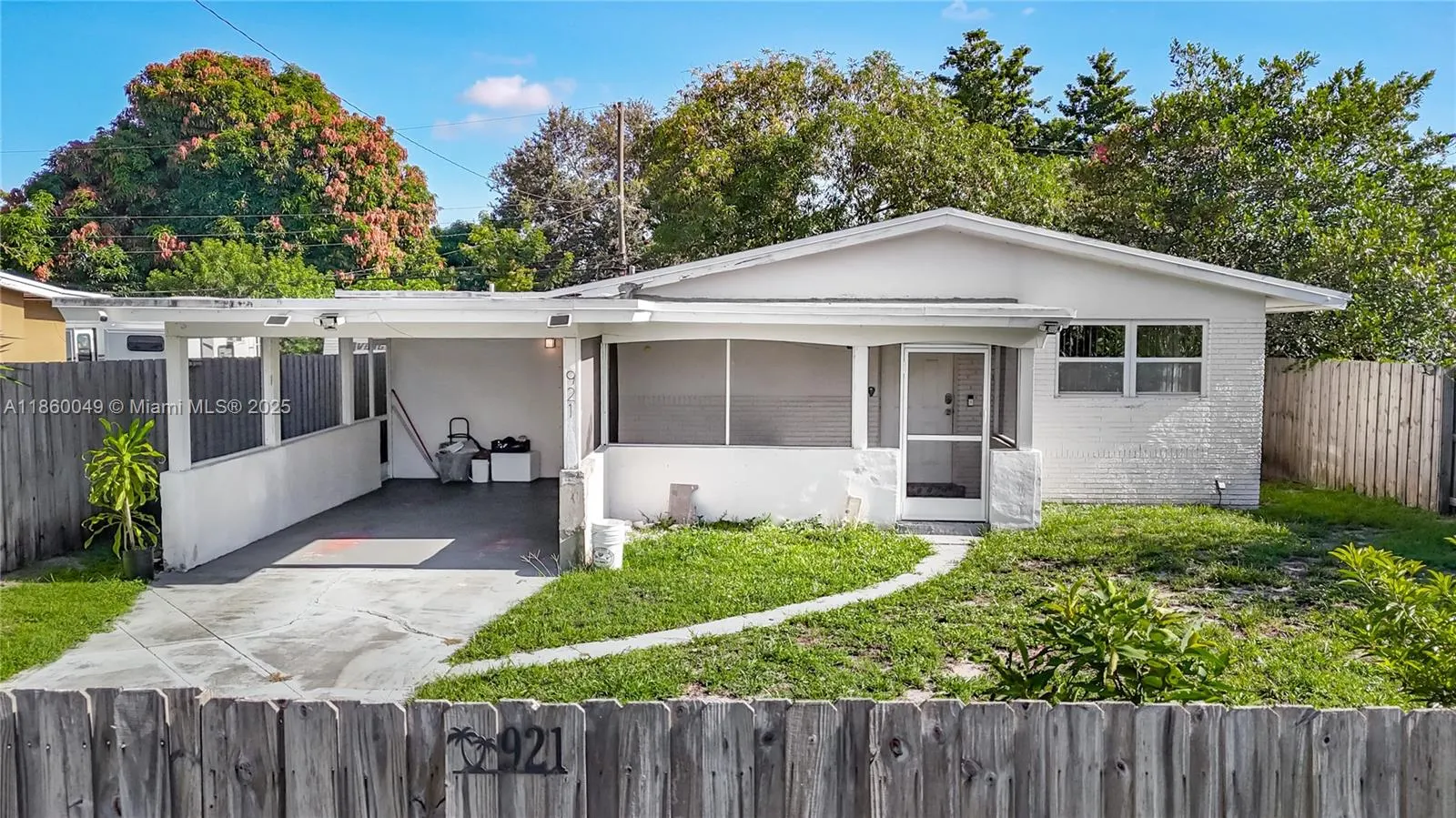 921 NW 14th St
