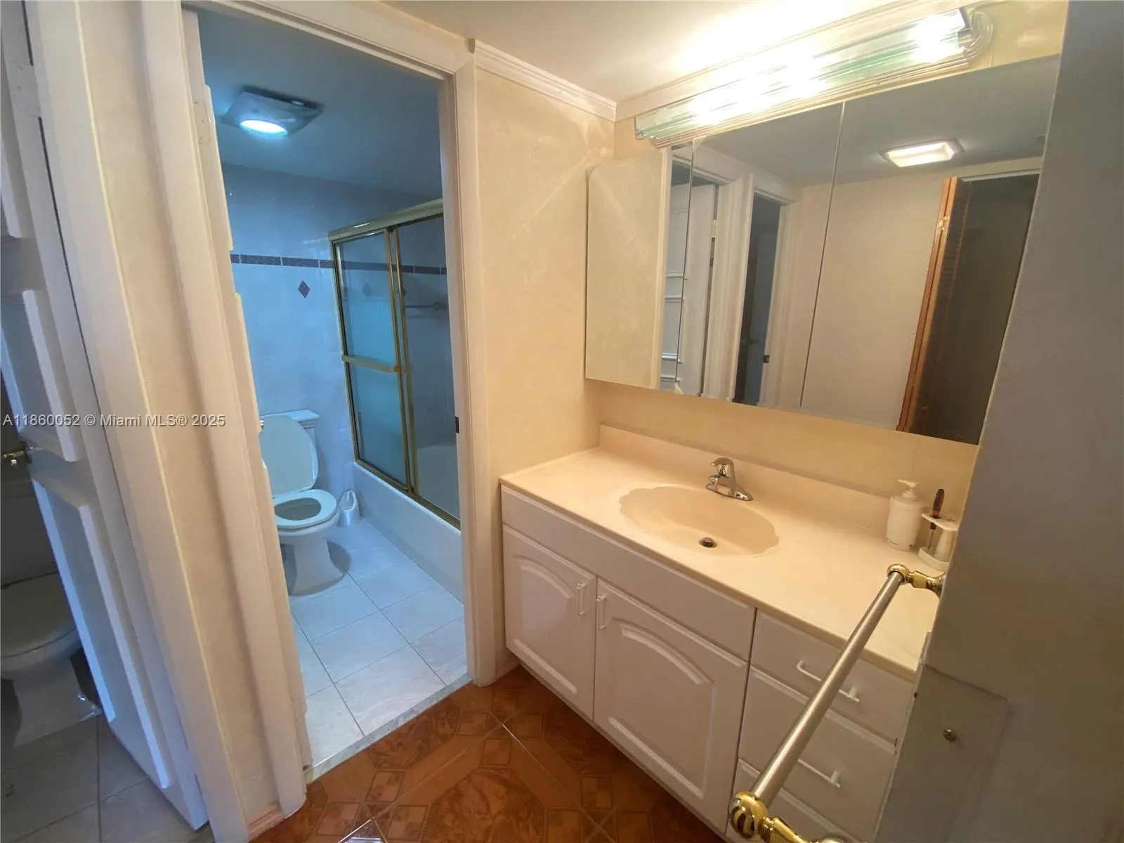 20379 W Country Club Dr, #935-3