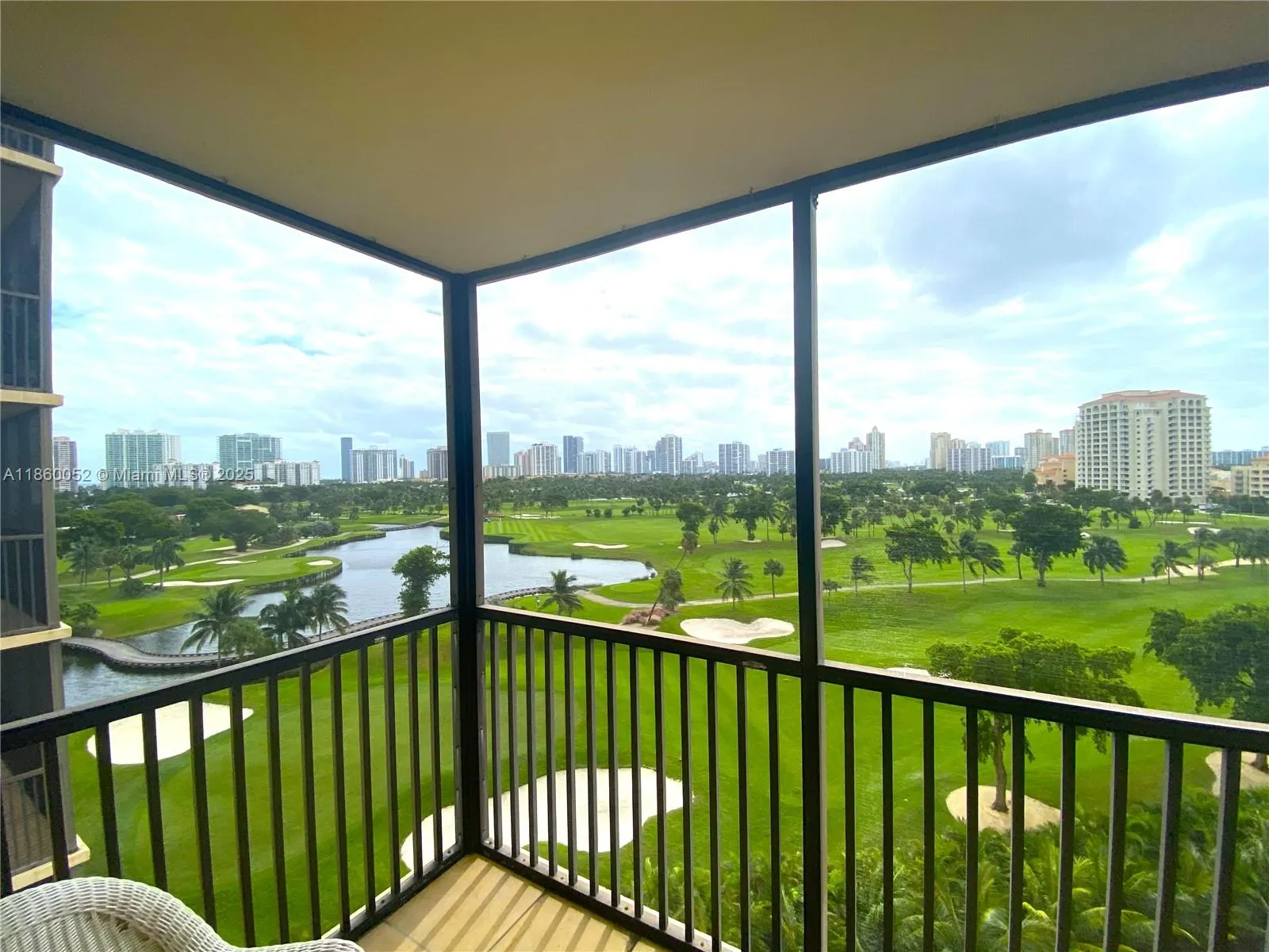 20379 W Country Club Dr, #935-3