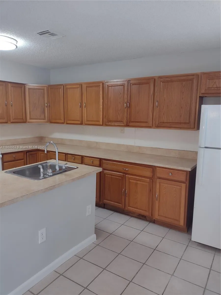 2311 SW 83 AV, #2311