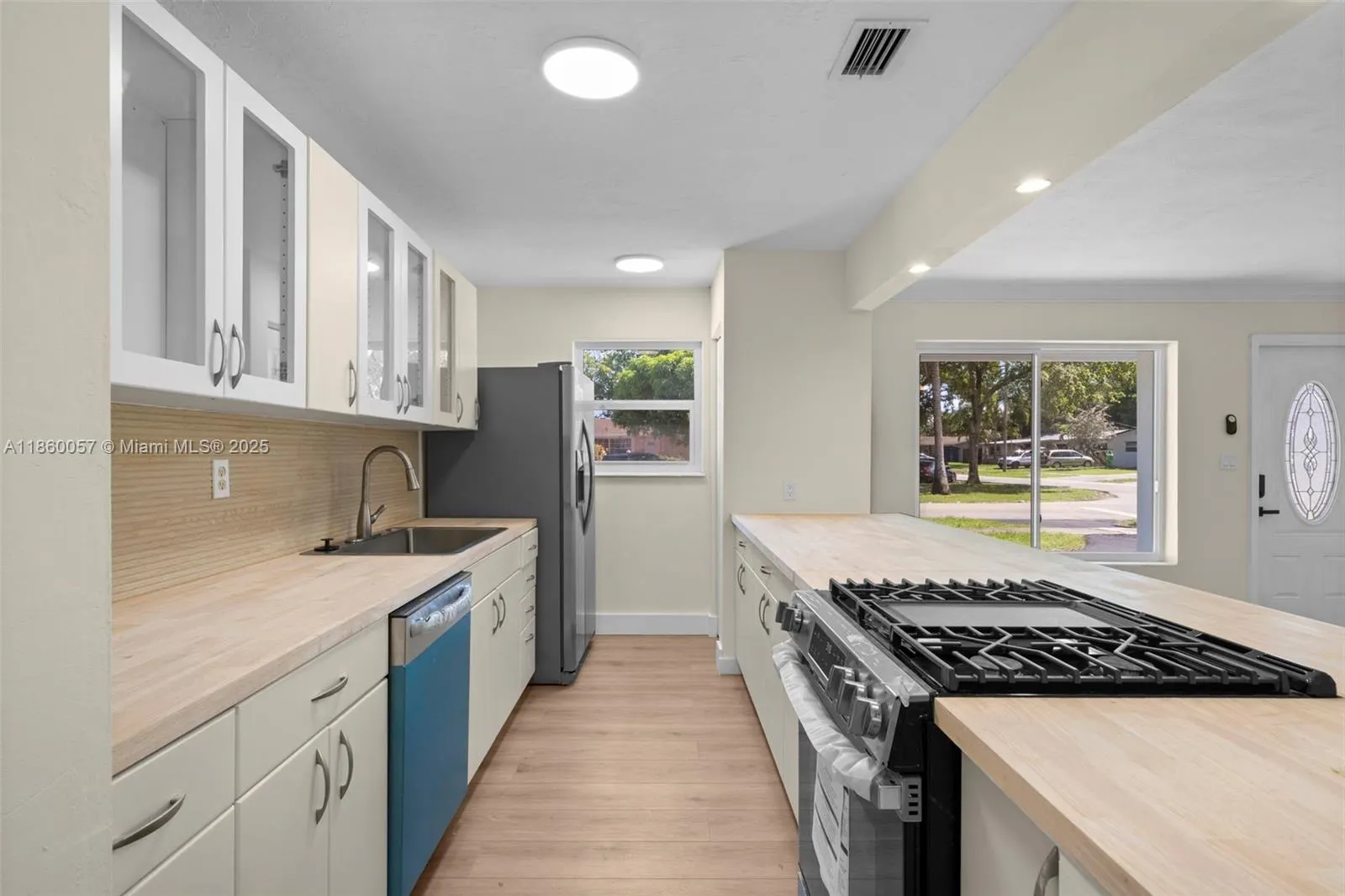 5991 NW 14th Pl
