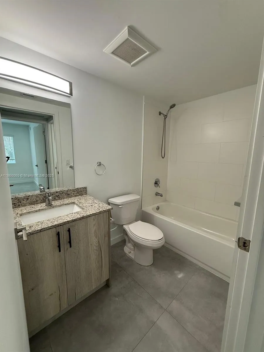 14752 NE 6th Ave, #109