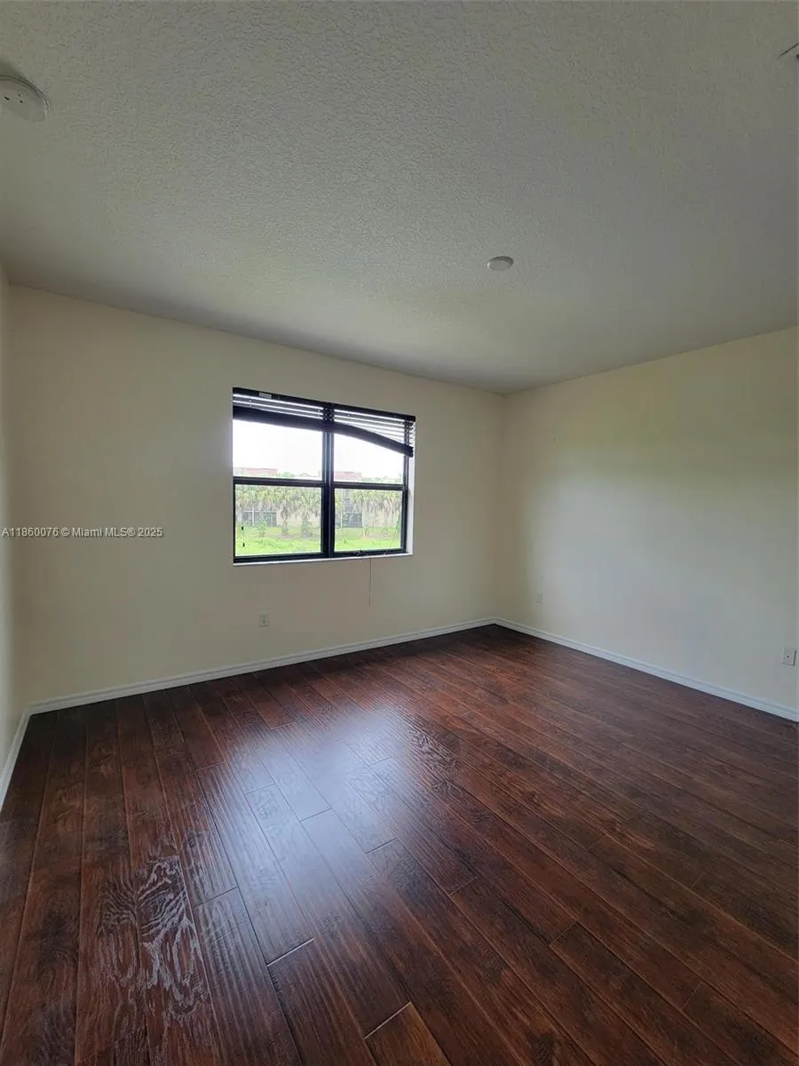 9136 SW 36th Mnr
