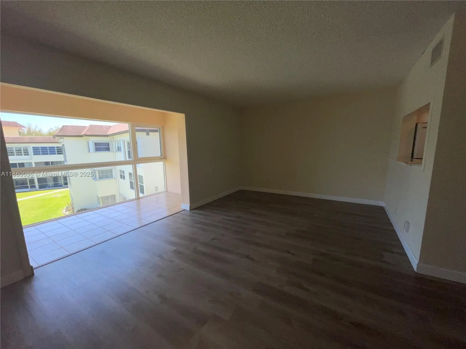 4200 Crystal Lake Dr, #304