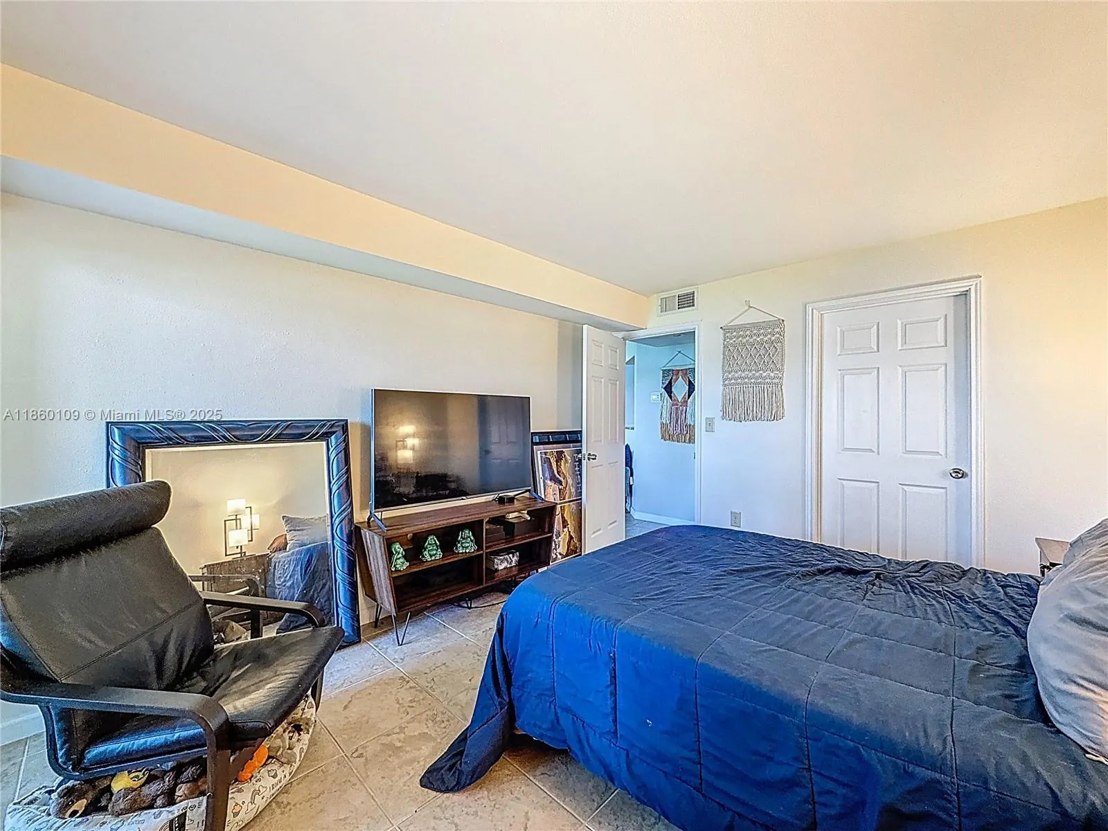 2647 NW 33rd St, #2306