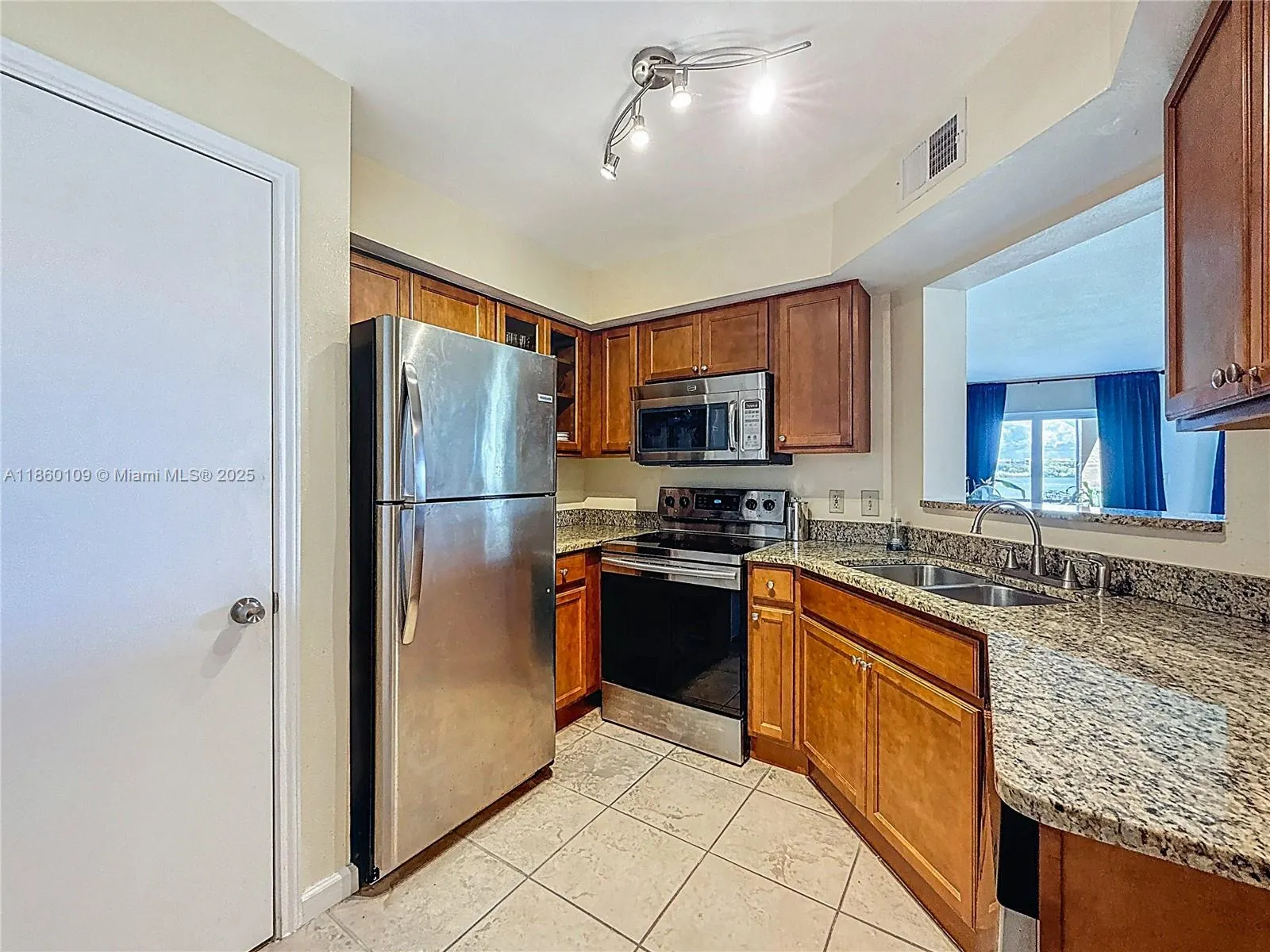 2647 NW 33rd St, #2306