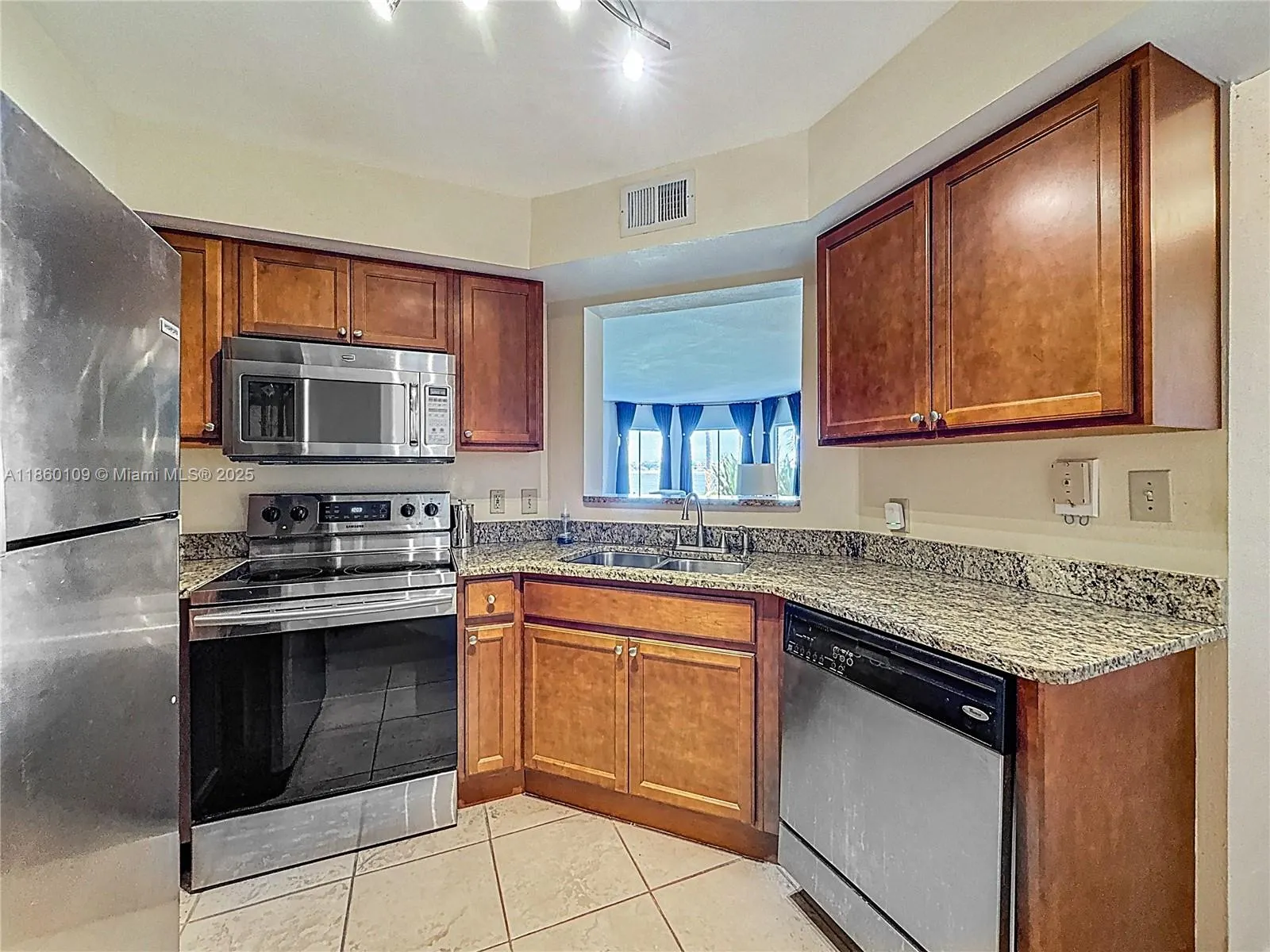 2647 NW 33rd St, #2306