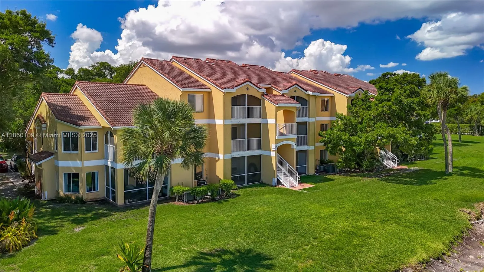 2647 NW 33rd St, #2306
