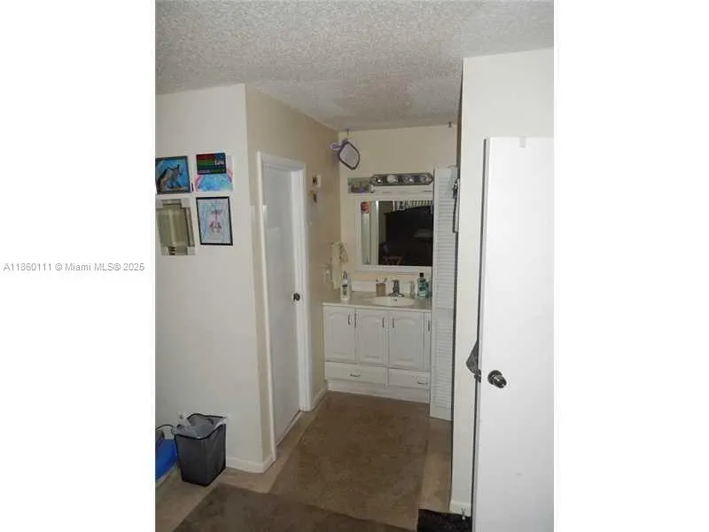 6001 N Falls Cir Dr, #403