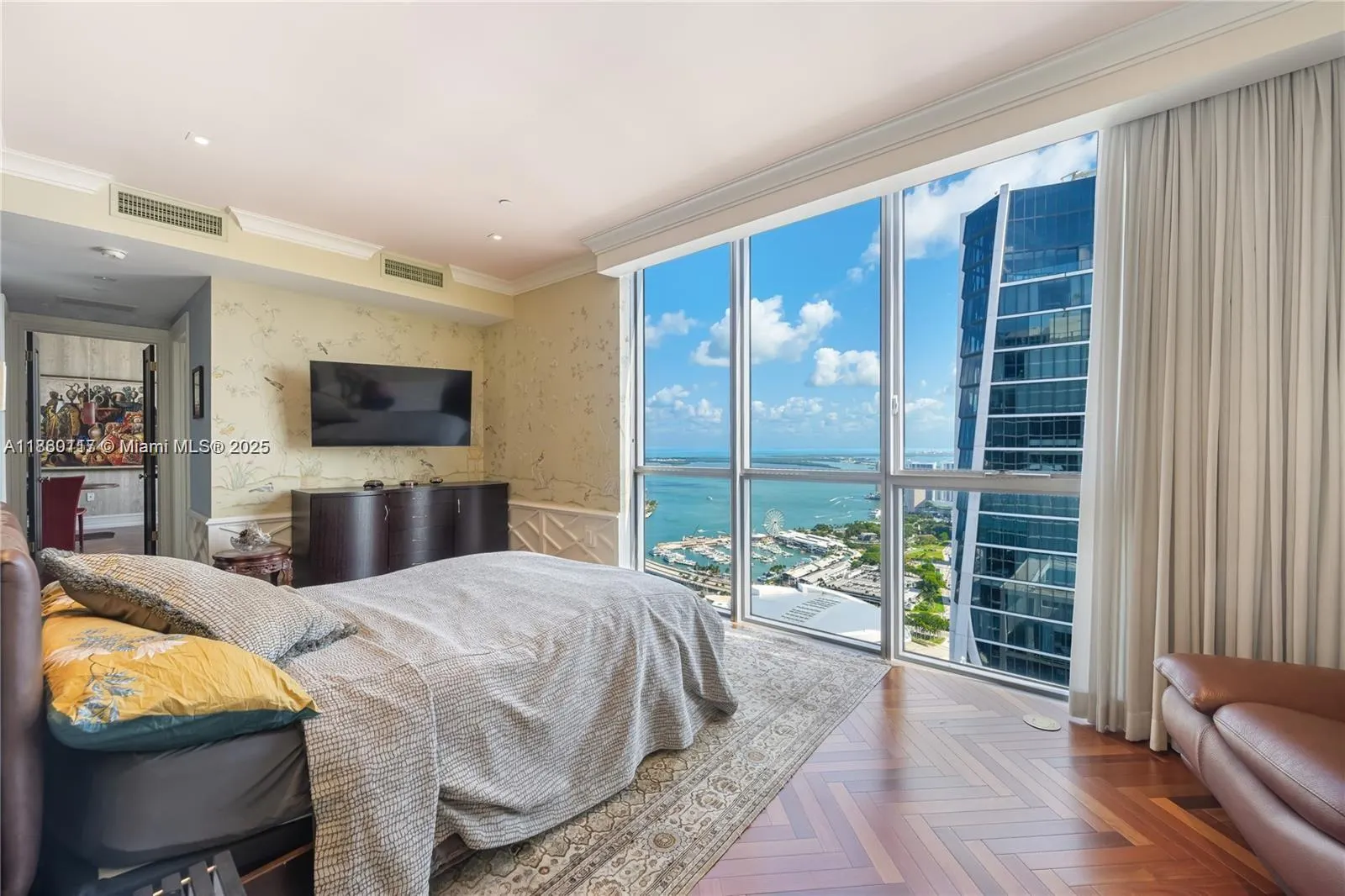 1100 Biscayne Blvd, #5801