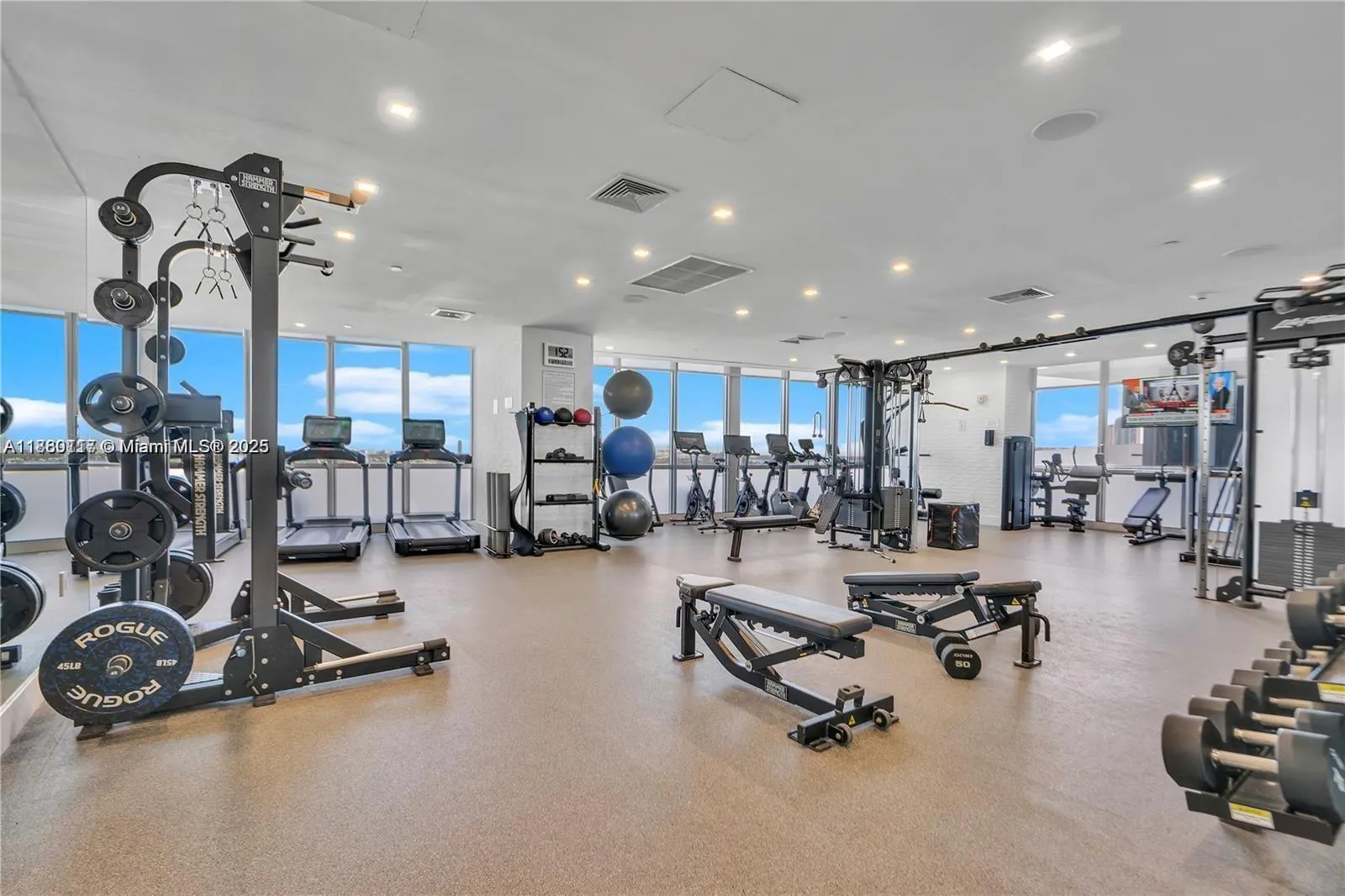 1100 Biscayne Blvd, #5801