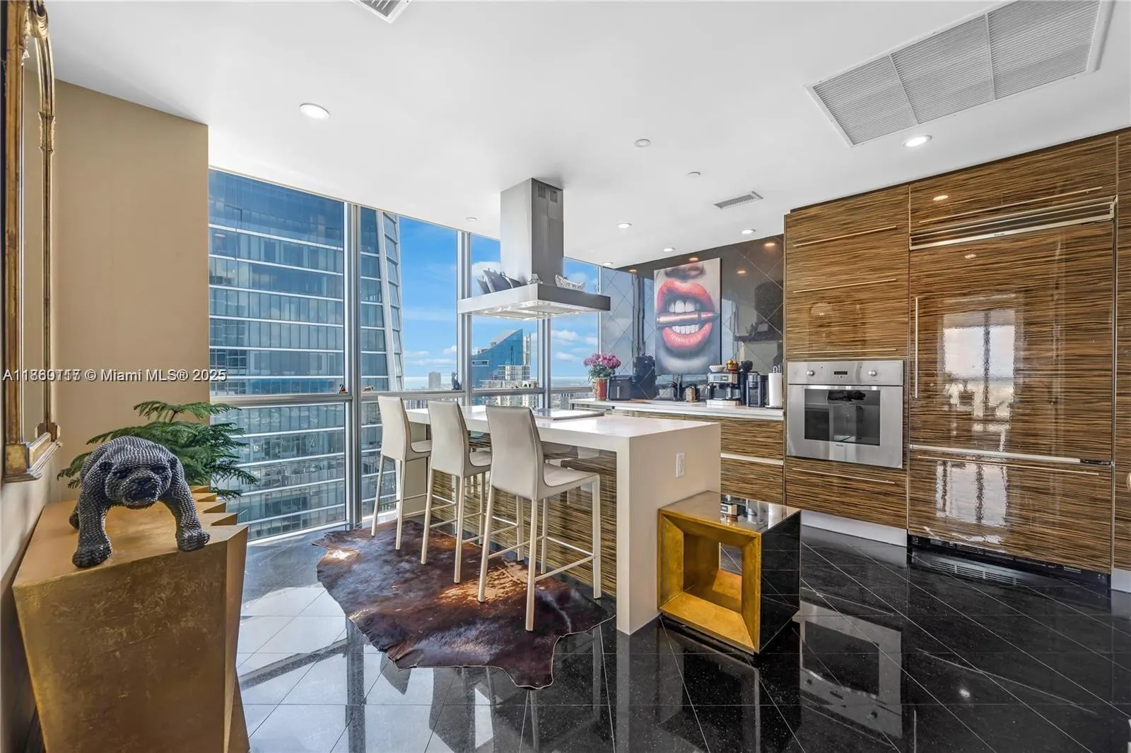1100 Biscayne Blvd, #5801