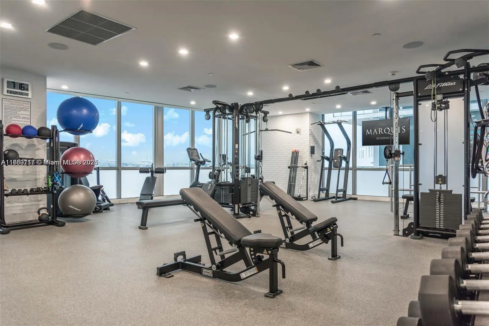 1100 Biscayne Blvd, #5801