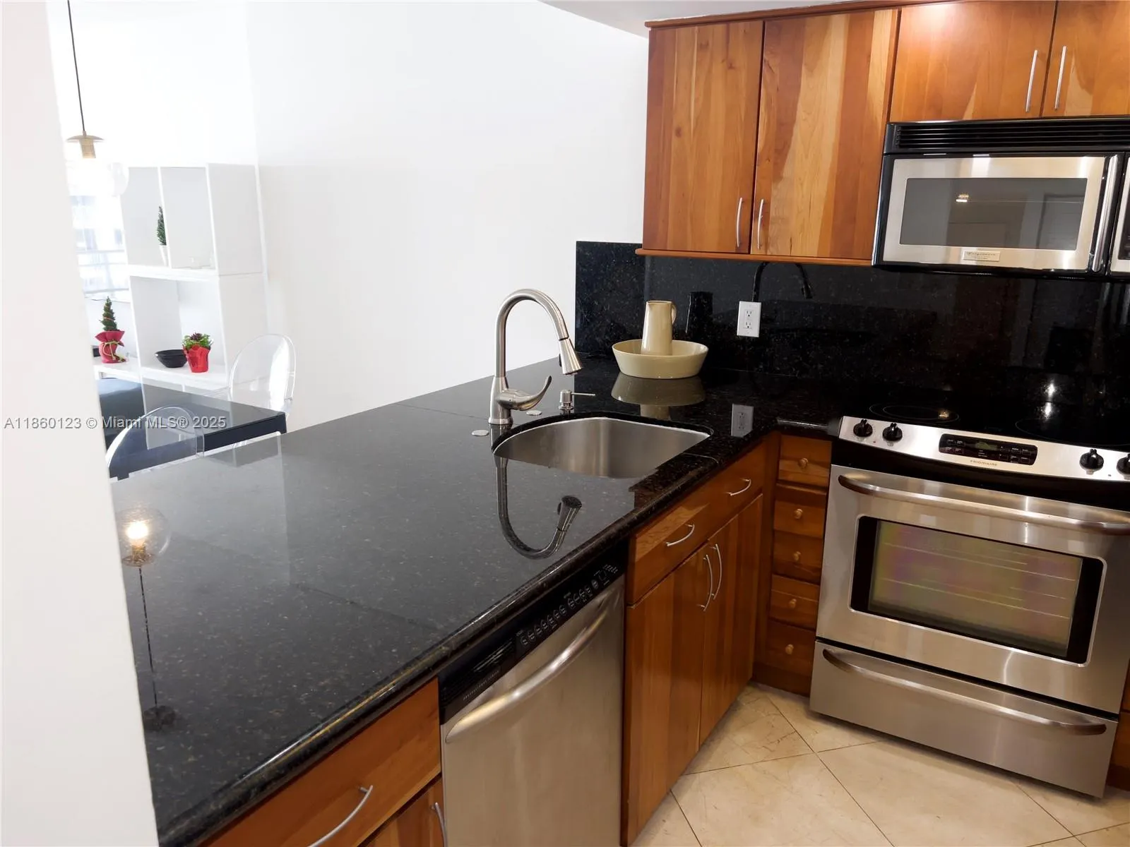 345 Ocean Dr, #1122