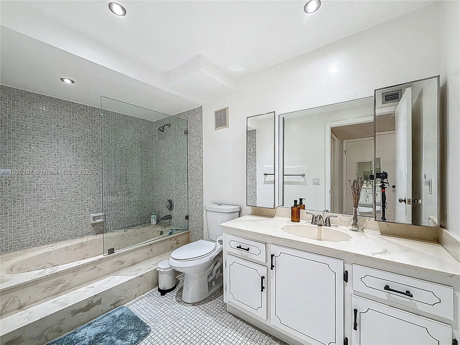 16475 Golf Club Rd, #202