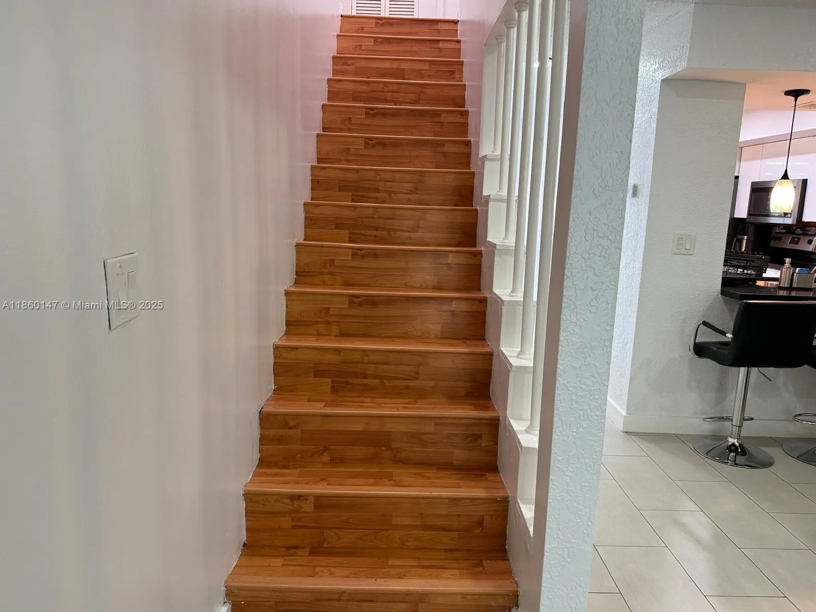 4018 Del río way