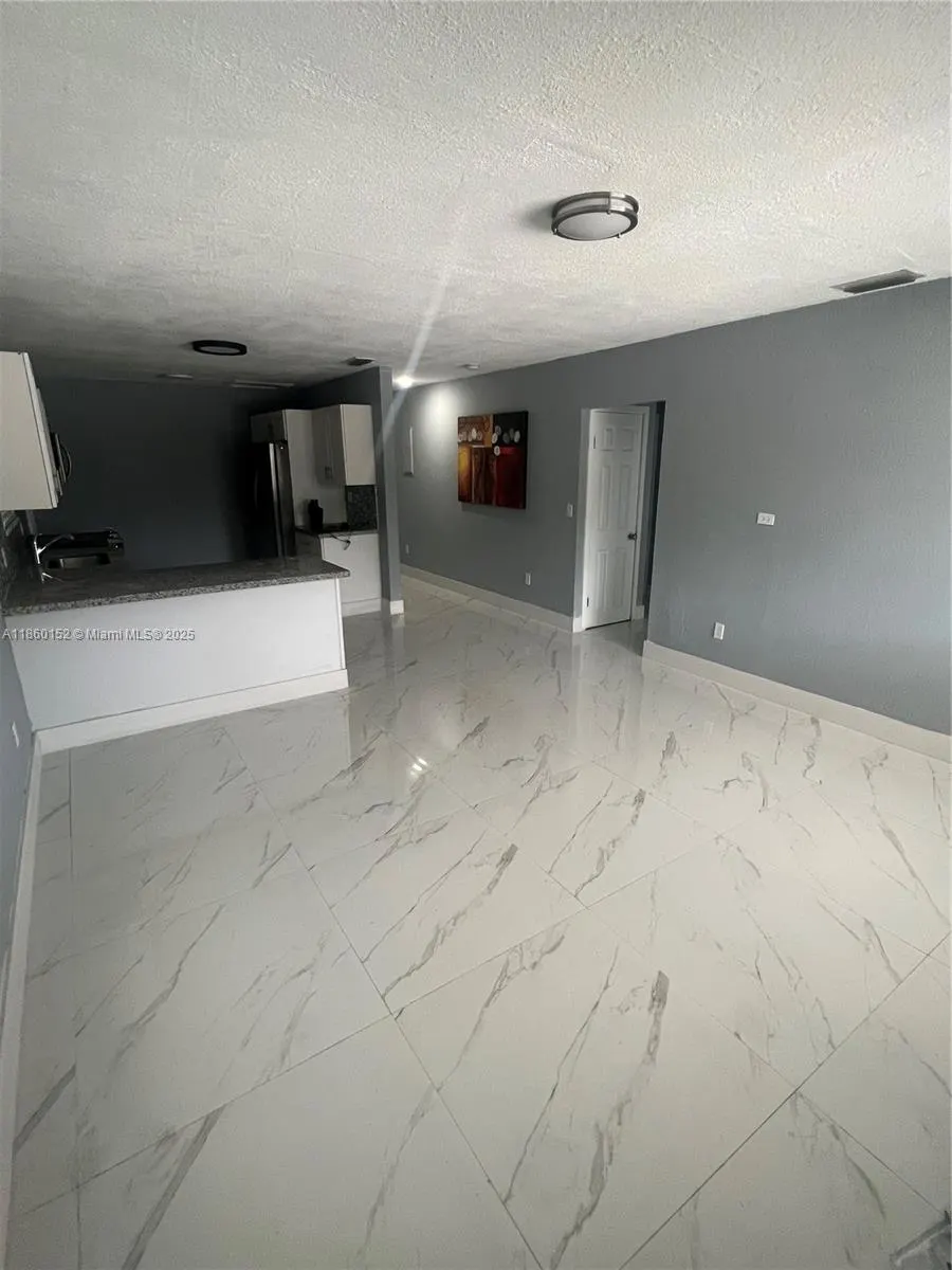 3285 NW 92nd St