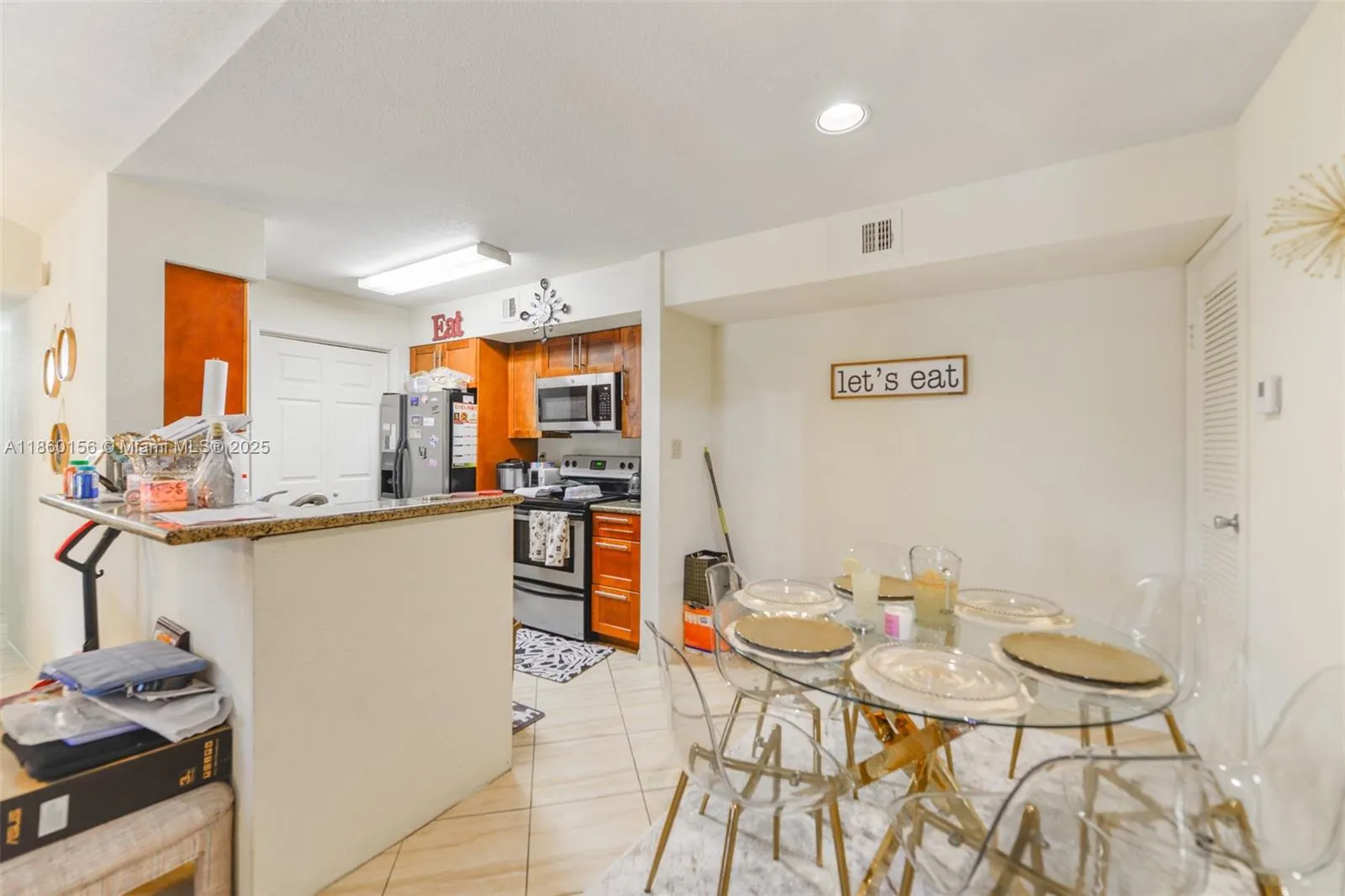 875 Riverside Dr, #735