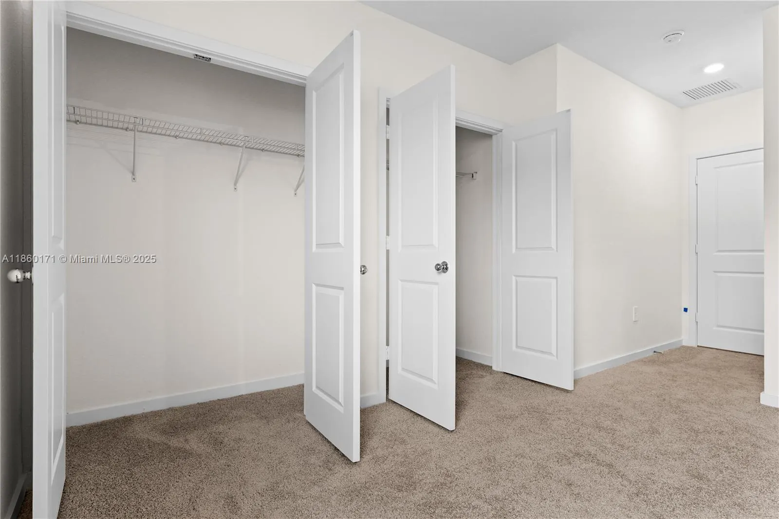 433 NE 12th St, #433