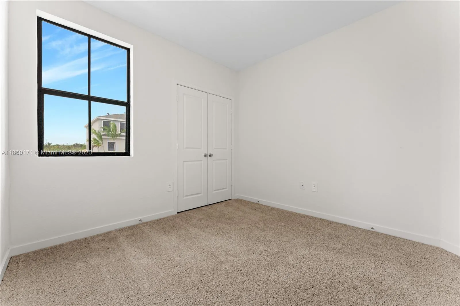 433 NE 12th St, #433