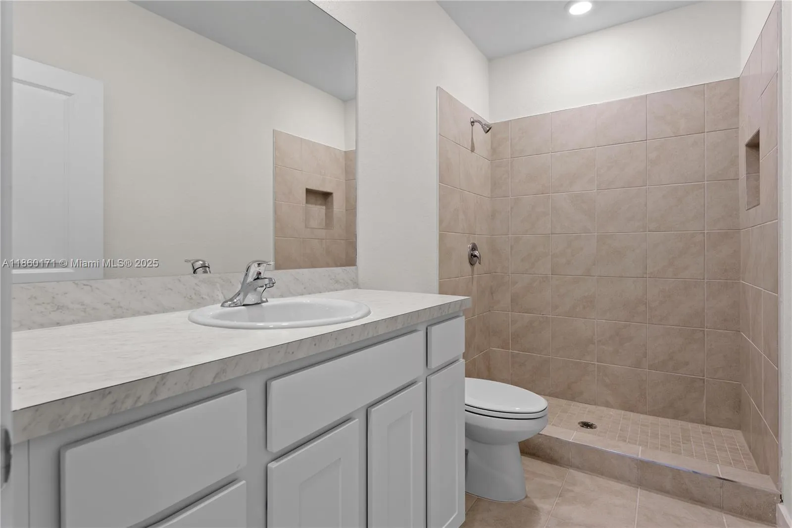 433 NE 12th St, #433