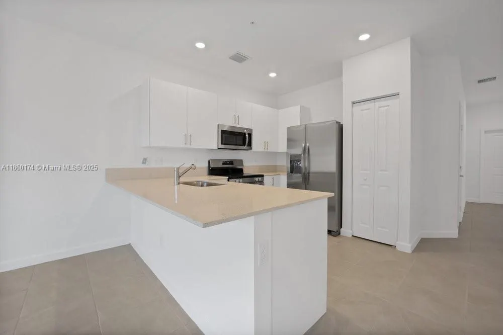 250 SW 159th Ln, #250