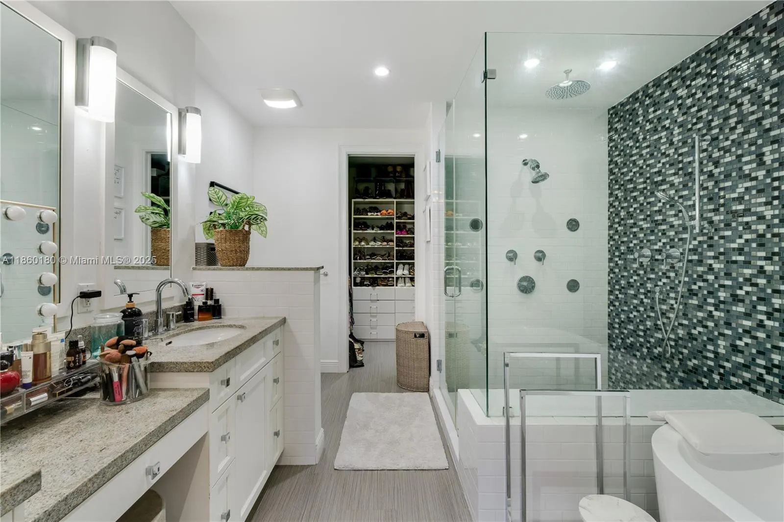 6222 Paradise Point Drive, #6222