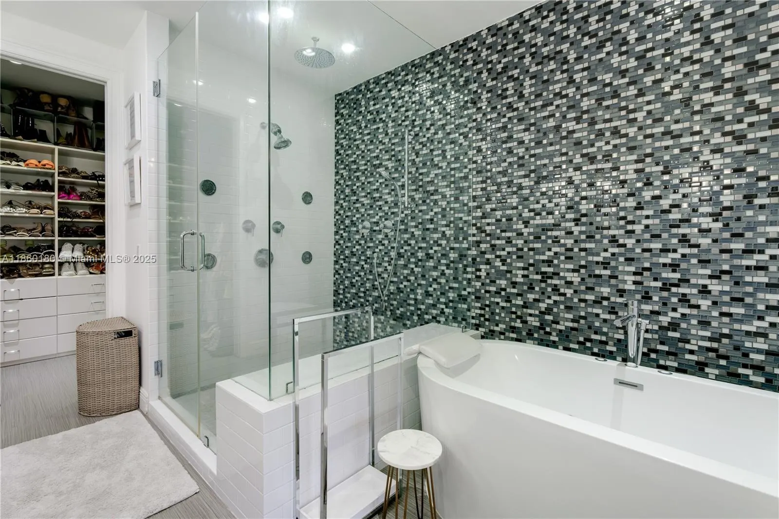 6222 Paradise Point Drive, #6222