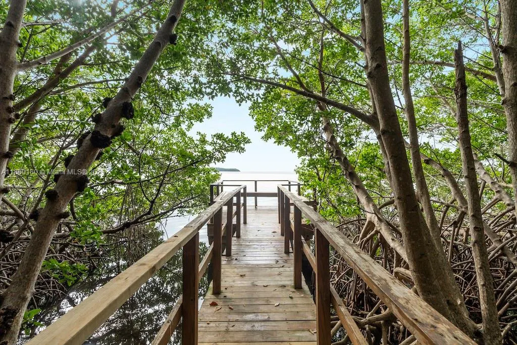 6222 Paradise Point Drive, #6222