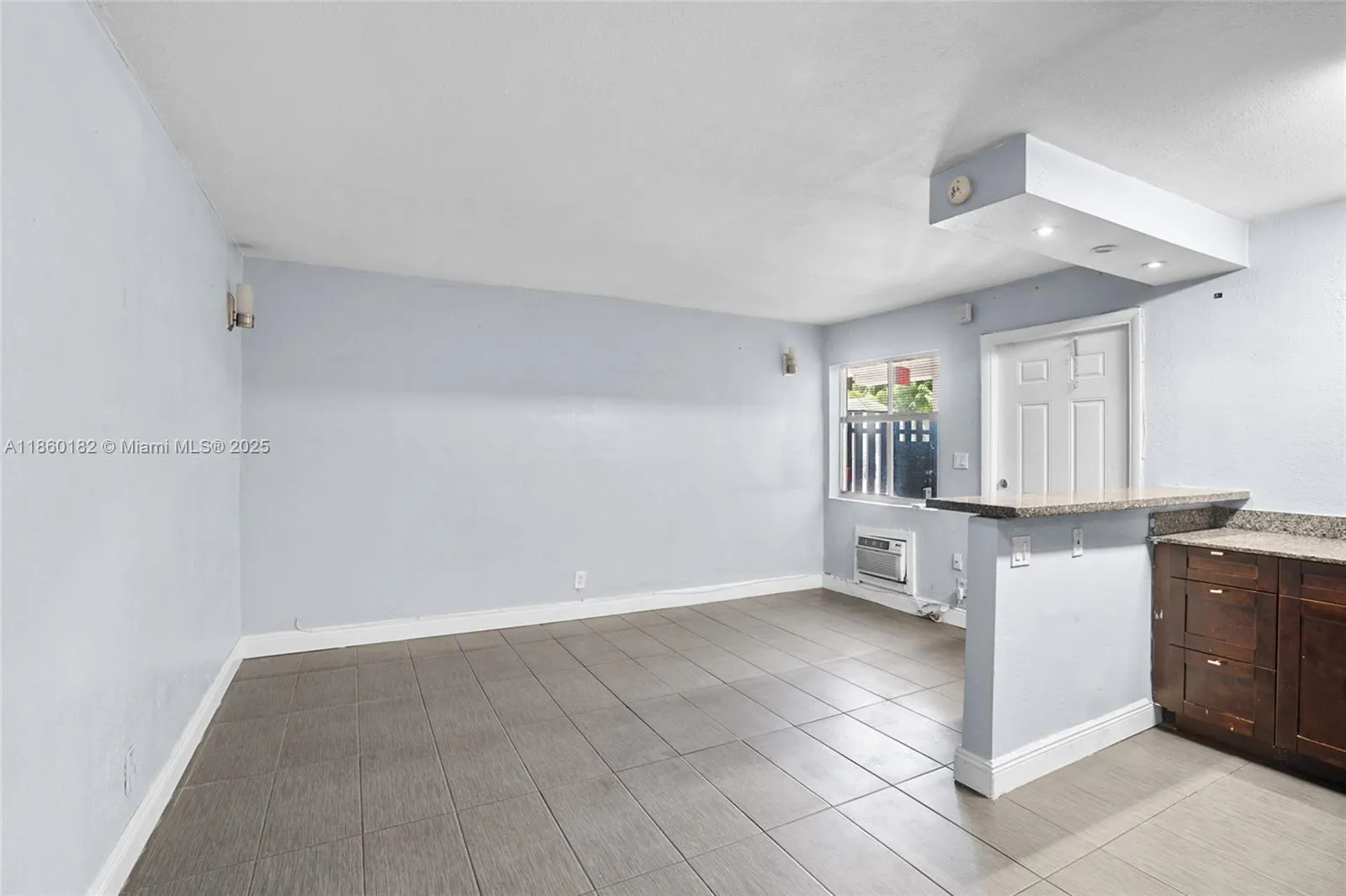 37 SW 14th St, #5