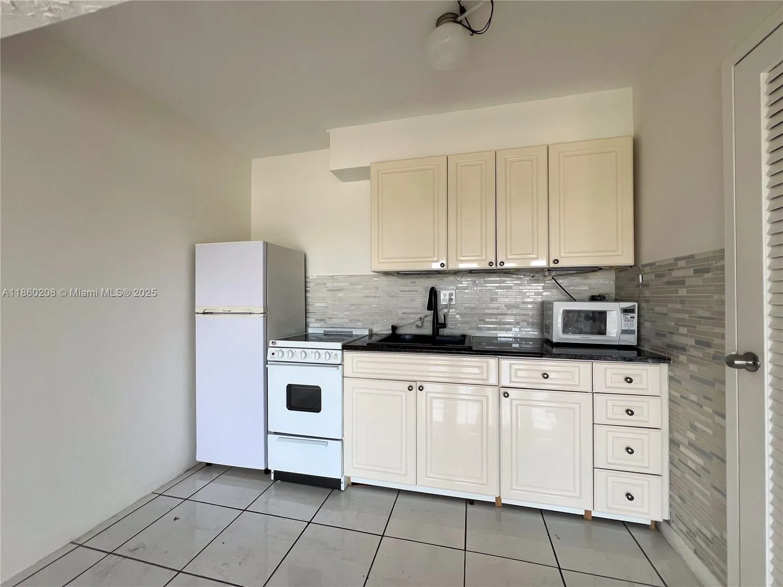 2200 E Hallandale Beach Blvd, #603