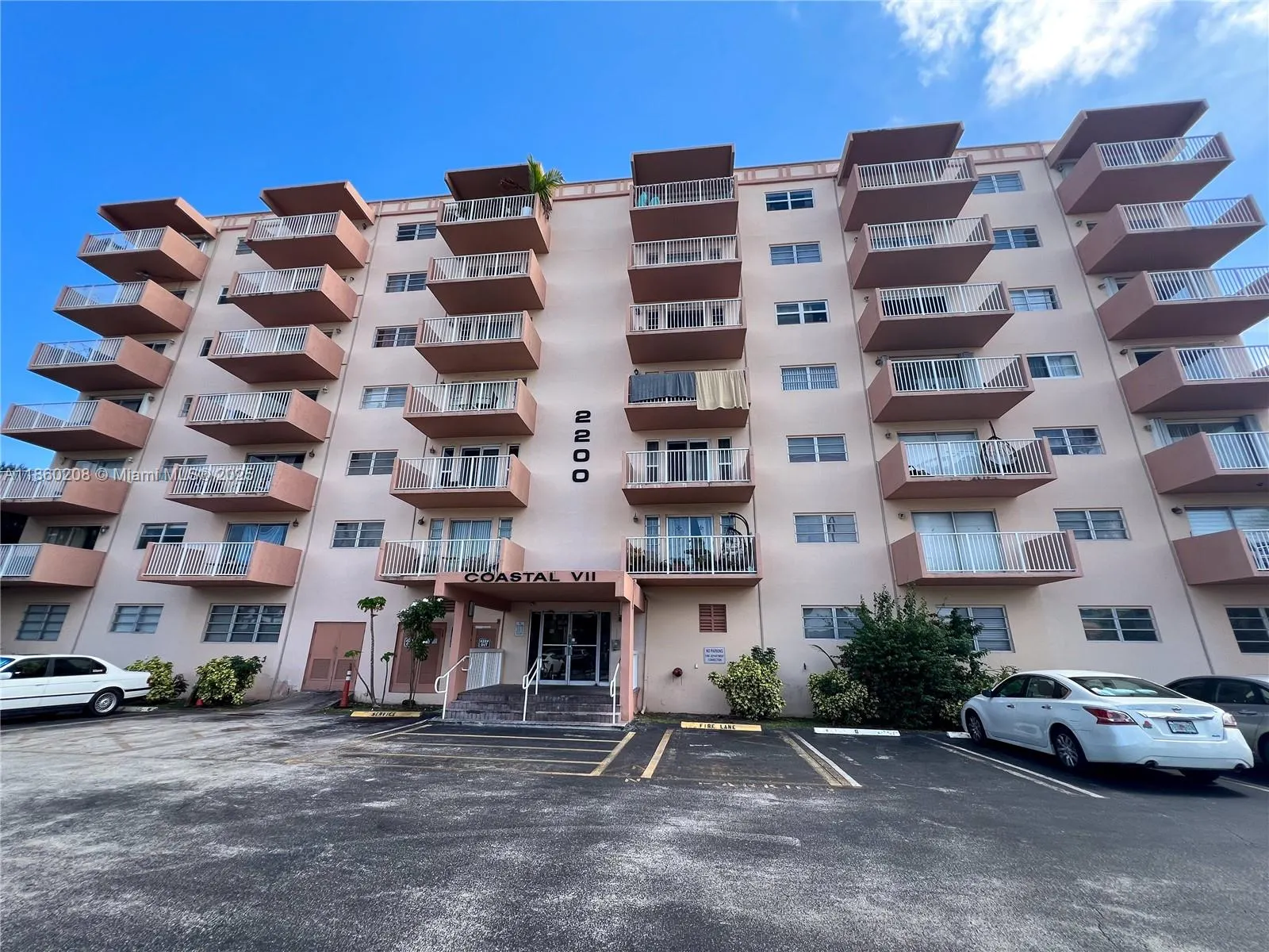 2200 E Hallandale Beach Blvd, #603