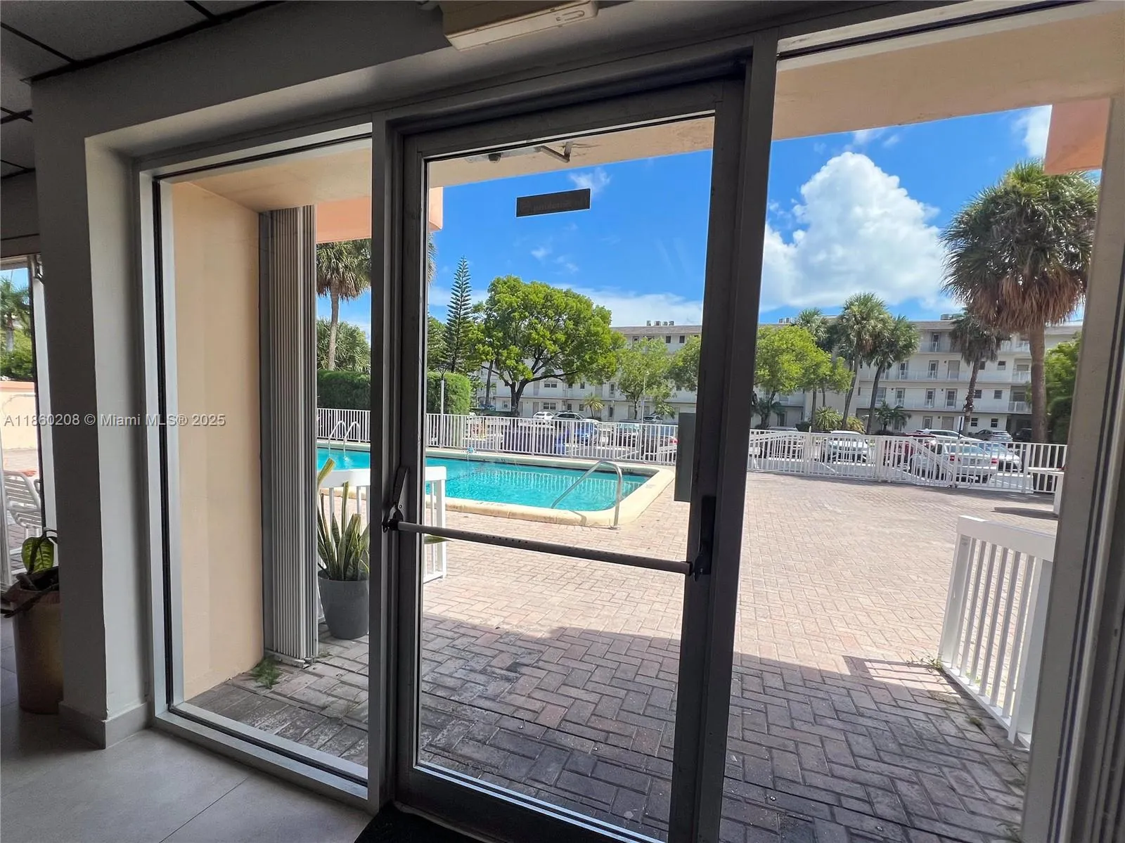 2200 E Hallandale Beach Blvd, #603