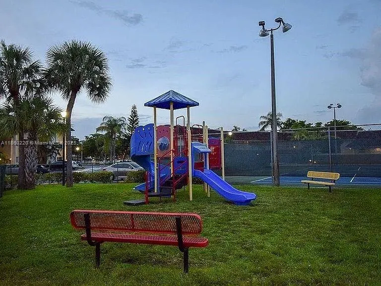 7480 Miami Lakes Dr, #G310