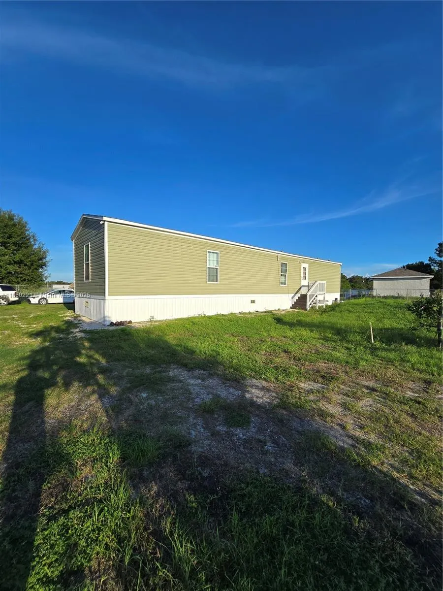 580 N Olivo