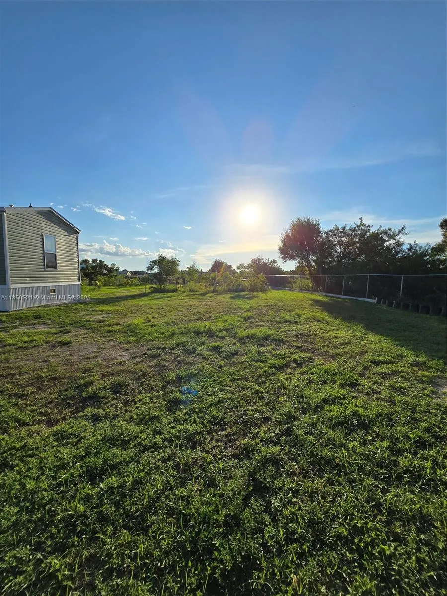 580 N Olivo