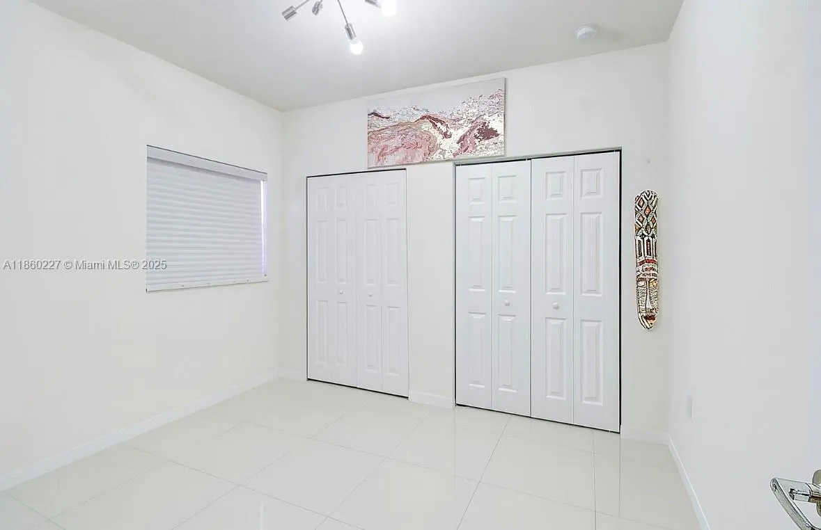 277 SE 31st Ave