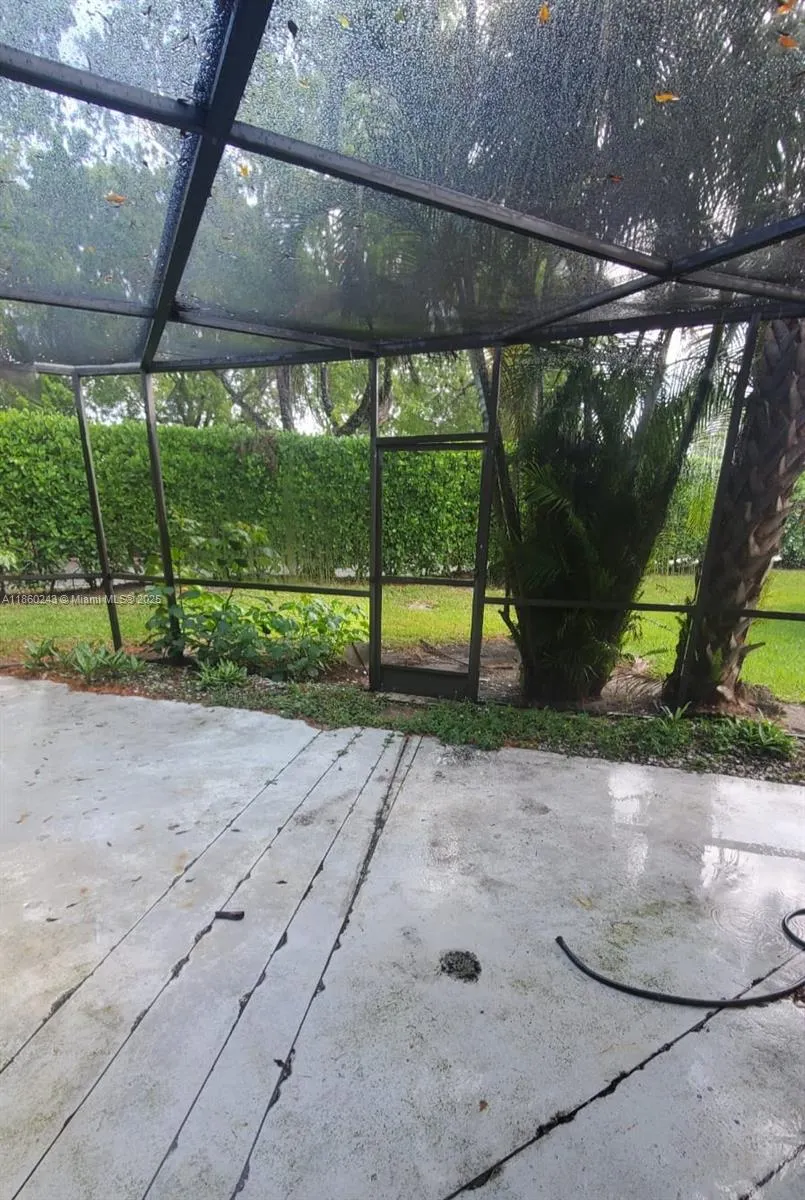 8091 Royal Palm Cir, #65