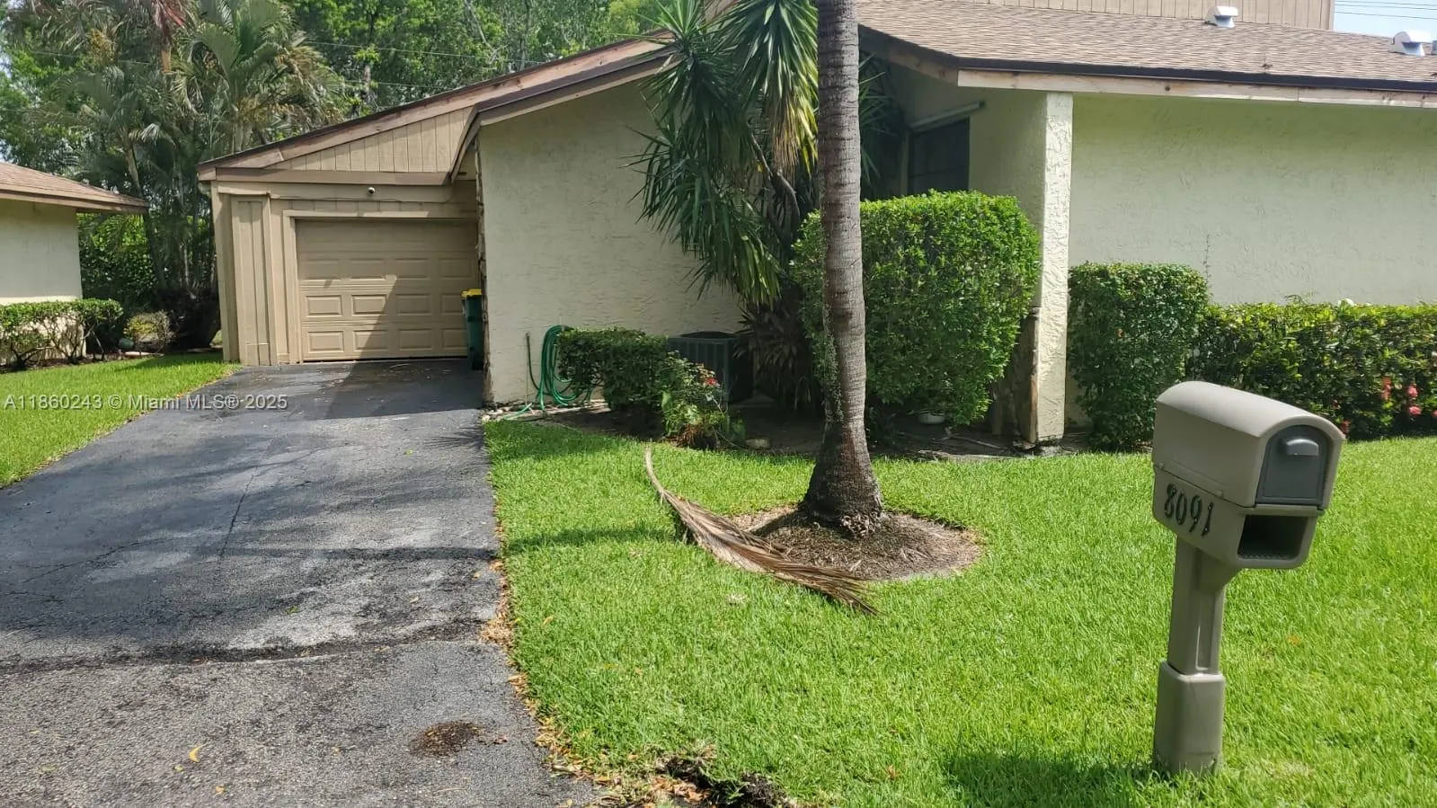 8091 Royal Palm Cir, #65
