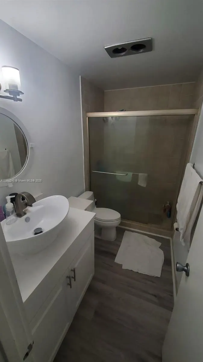 8091 Royal Palm Cir, #65