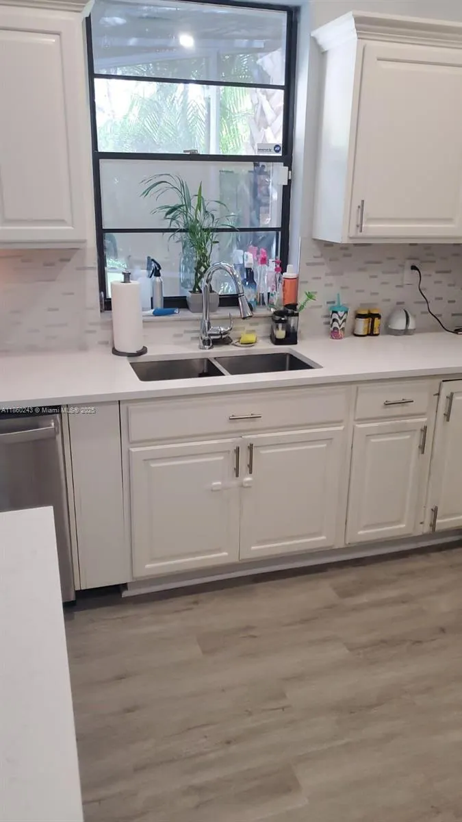 8091 Royal Palm Cir, #65