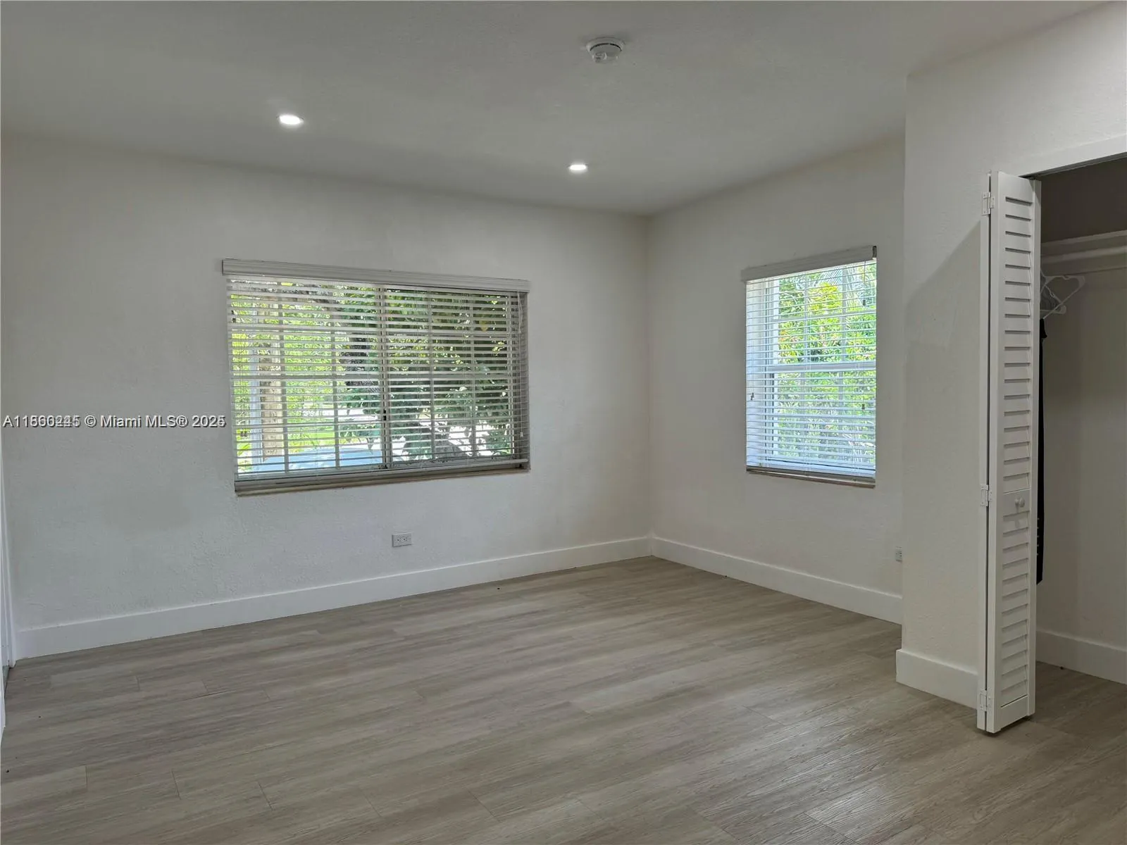 693 NE 80th St, #695
