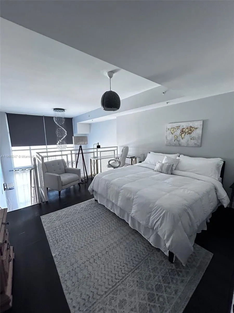 244 Biscayne Blvd, #440